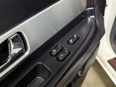 2003 Ford Thunderbird Deluxe