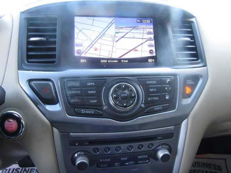 2020 Nissan Pathfinder SL