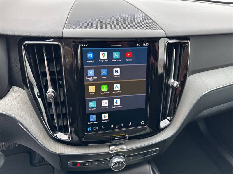 2025 Volvo XC60 B5 Plus Dark Theme