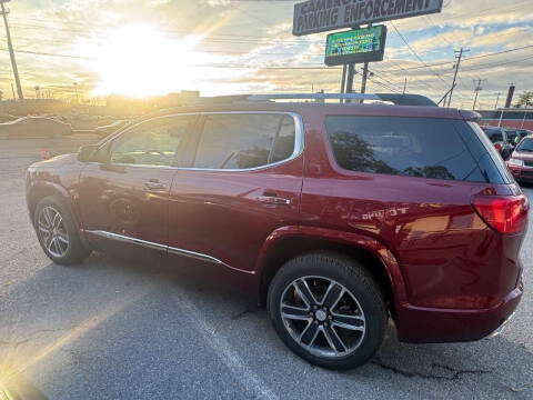 2017 GMC Acadia Denali