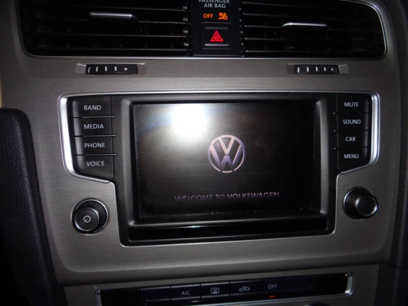 2017 Volkswagen Golf TSI S