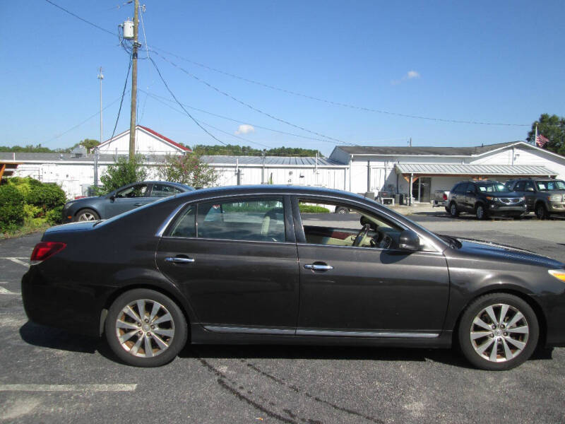 2011 Toyota Avalon Limited photo 3