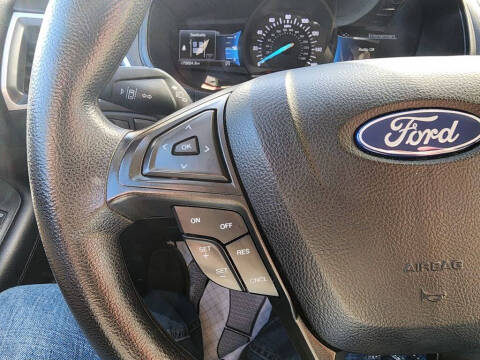 2022 Ford Edge SE