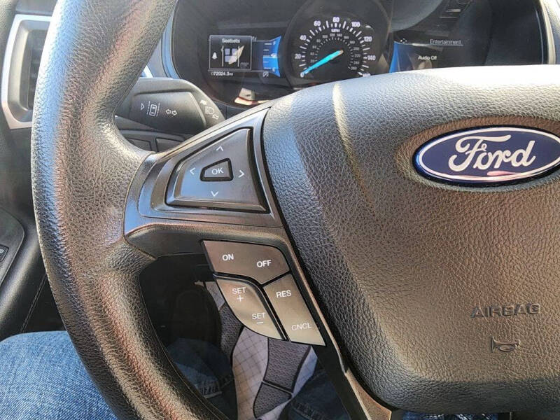 2022 Ford Edge SE
