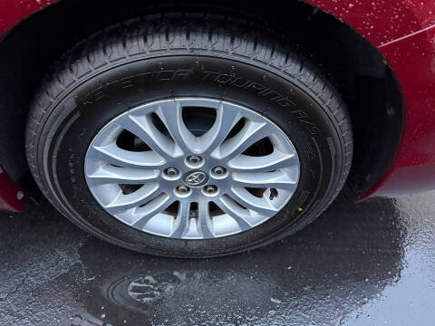 2015 Toyota Sienna XLE 8-Passenger