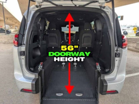 2024 Chrysler Pacifica Touring