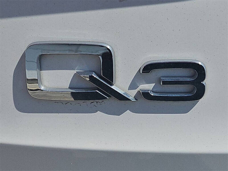 2021 Audi Q3 quattro Premium 40 TFSI