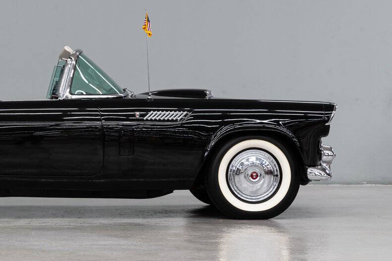 1956 Ford Thunderbird