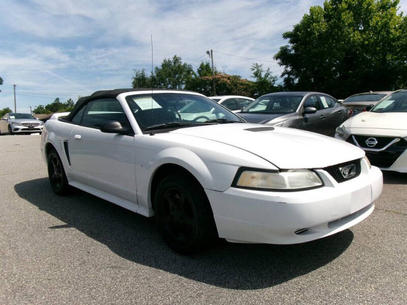 2000 Ford Mustang