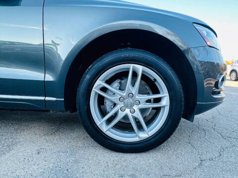 2017 Audi Q5 2.0T quattro Premium Plus