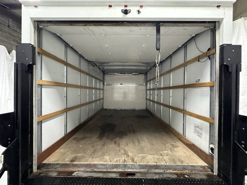 2022 Chevrolet Express 3500