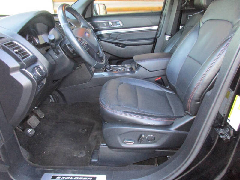 2017 Ford Explorer Sport