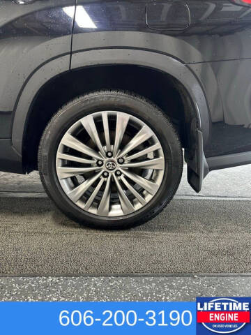 2022 Toyota Highlander Platinum