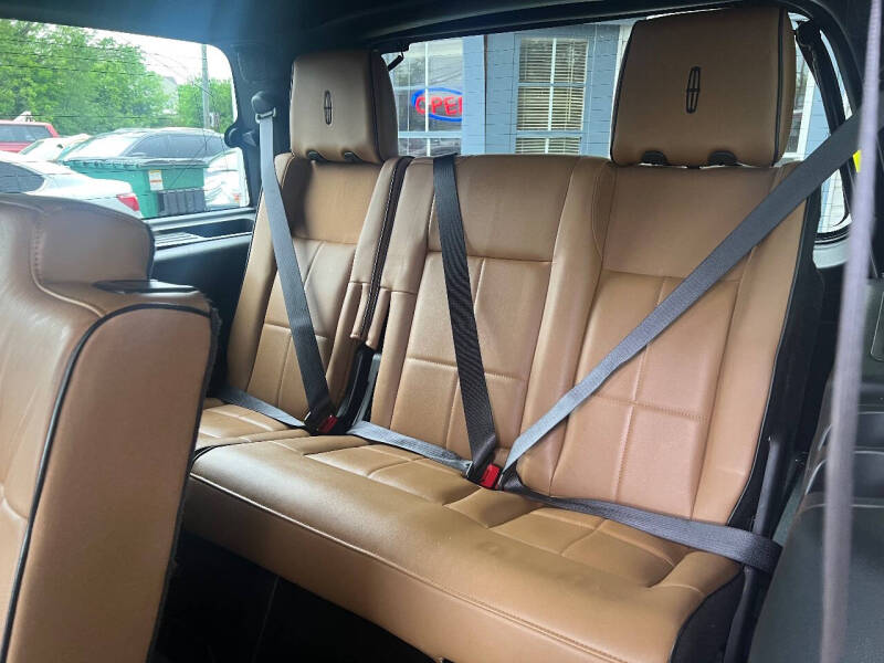 2011 Lincoln Navigator