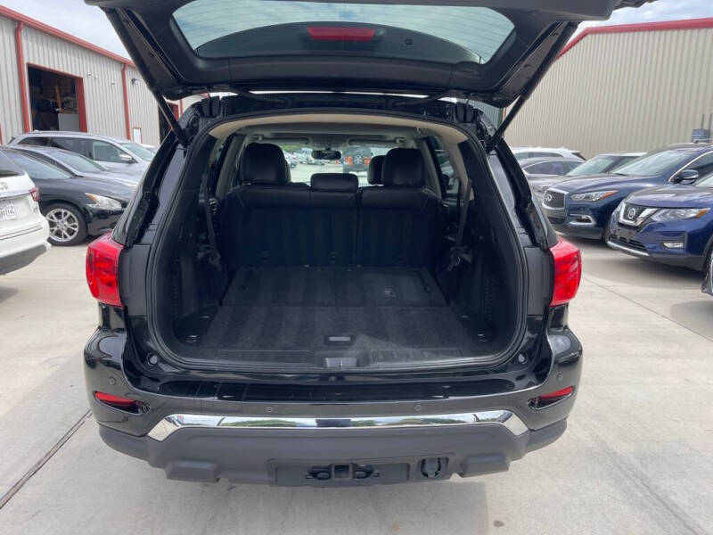 2017 Nissan Pathfinder Platinum