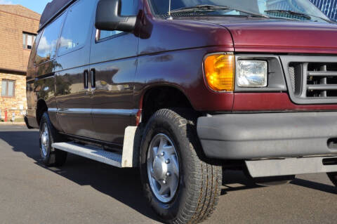 2005 Ford E-Series E-350 SD XLT
