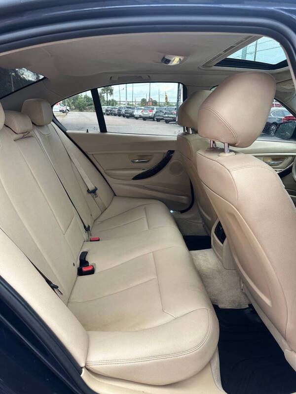 2015 BMW 3 Series 320i