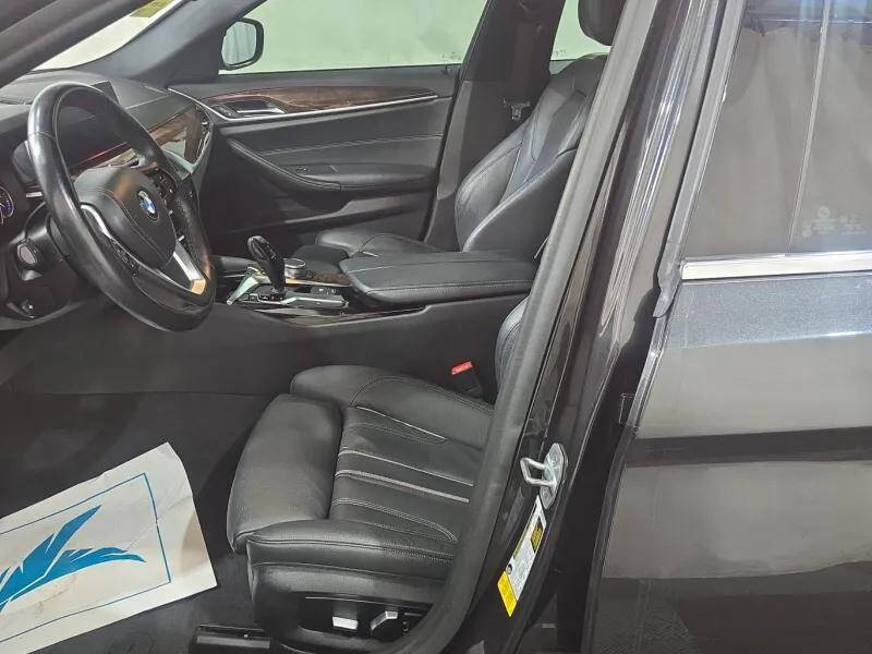 2019 BMW 5 Series 540i