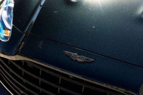 2025 Aston Martin DBX 707