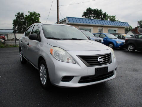 2013 Nissan Versa for sale at Supermax Autos in Strasburg VA