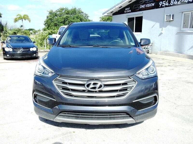 2017 HYUNDAI Santa Fe SUV / Crossover - $15,900
