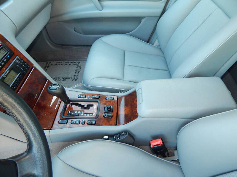 1999 Mercedes-Benz E-Class E 320
