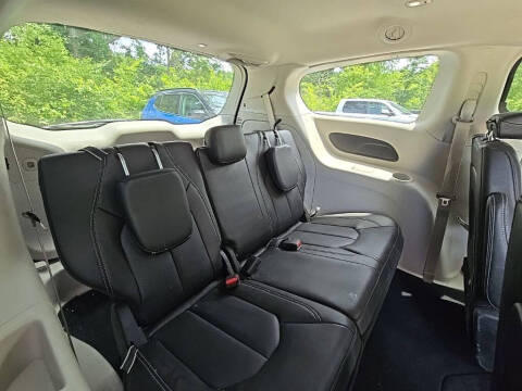 2023 Chrysler Pacifica Touring L