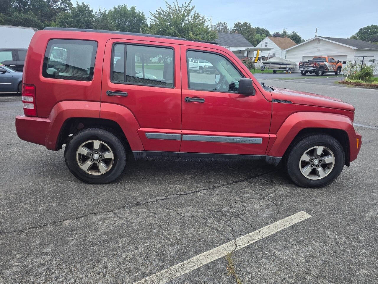 2008 Jeep Liberty for sale at QUEENSGATE AUTO SALES in York, PA