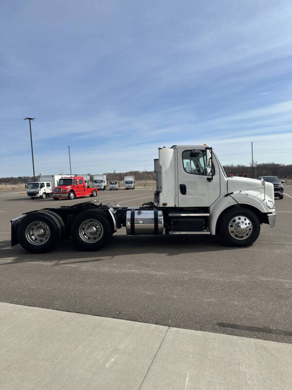 2019 Freightliner M2 112