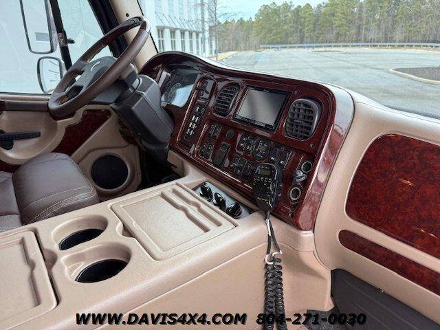 2008 Freightliner M2 106