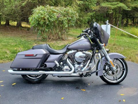 2015 Harley-Davidson Street Glide for sale at R & R AUTO SALES in Poughkeepsie NY