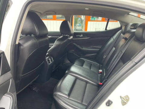 2017 Nissan Maxima