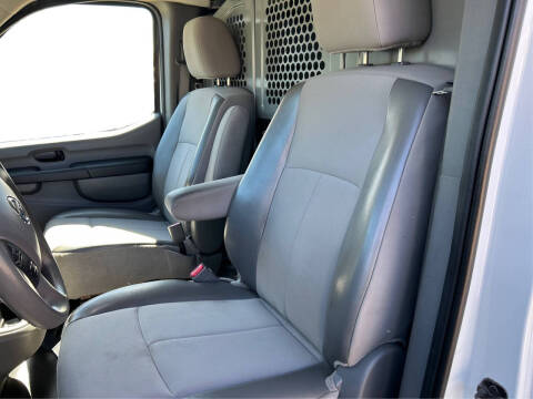 2013 Nissan NV 1500 S