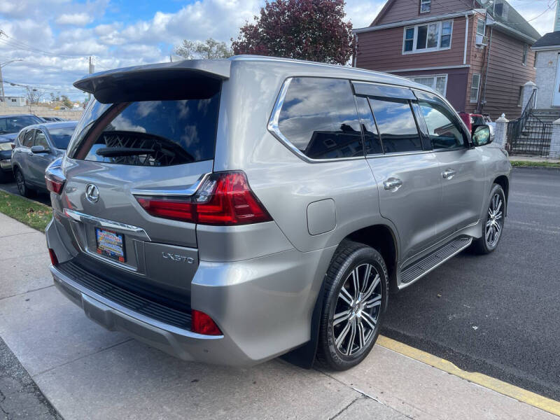 2018 Lexus LX 570 Three-Row