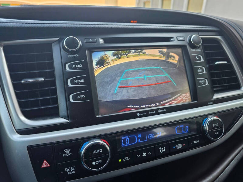 2017 Toyota Highlander LE Plus