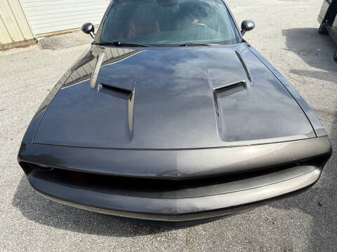 2018 Dodge Challenger SXT Plus