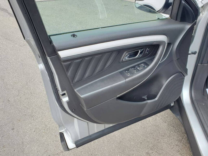 2019 Ford Taurus SEL