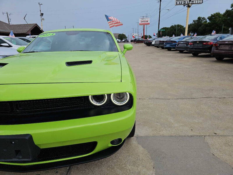 2023 Dodge Challenger SXT