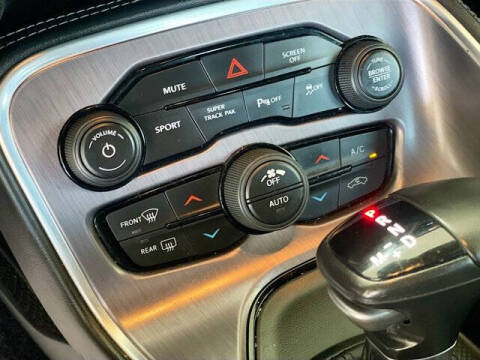 2017 Dodge Challenger SXT