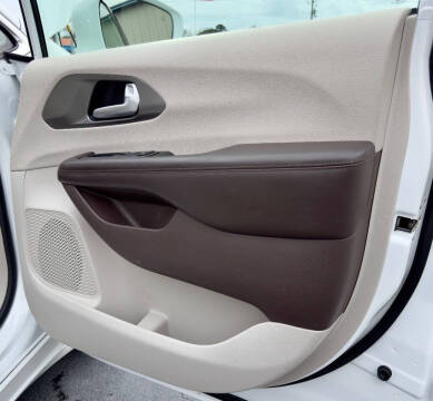 2017 Chrysler Pacifica Touring Plus