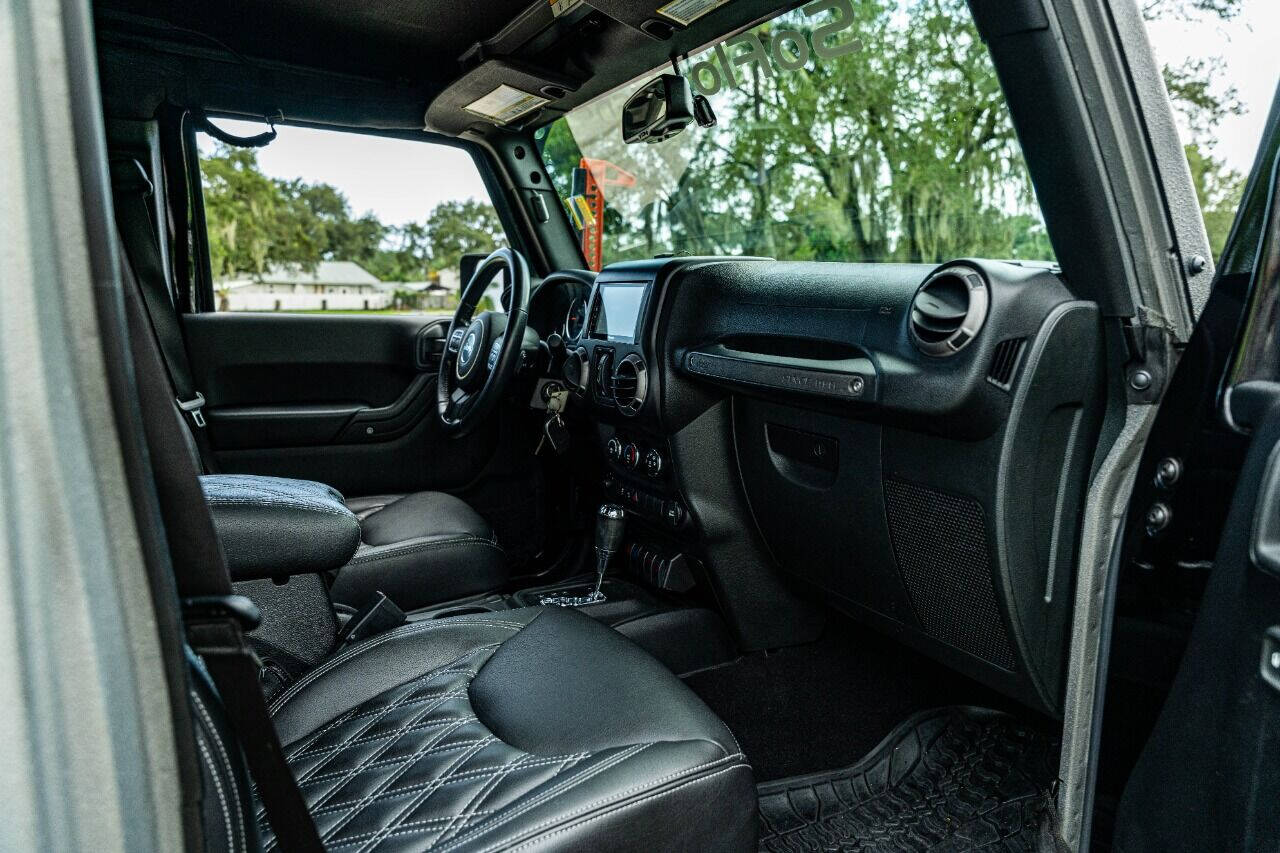2015 JEEP Wrangler SUV / Crossover - $29,999