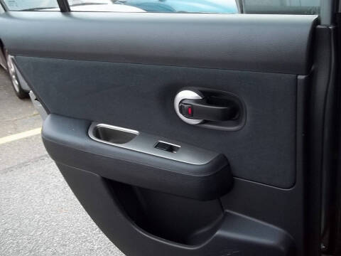 2012 Nissan Versa 1.8 SL