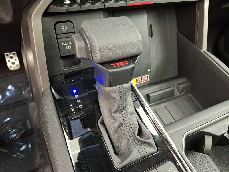 2025 Toyota Tundra Limited HV