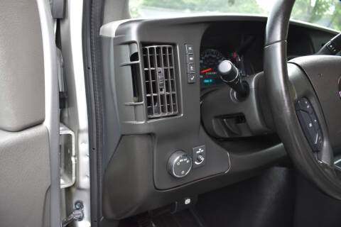 2023 GMC Savana 2500