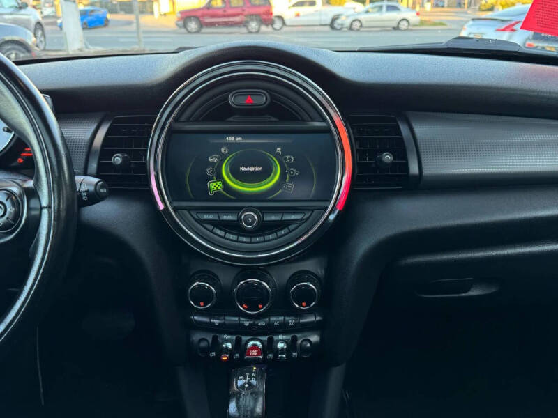 2017 MINI Hardtop 4 Door Cooper