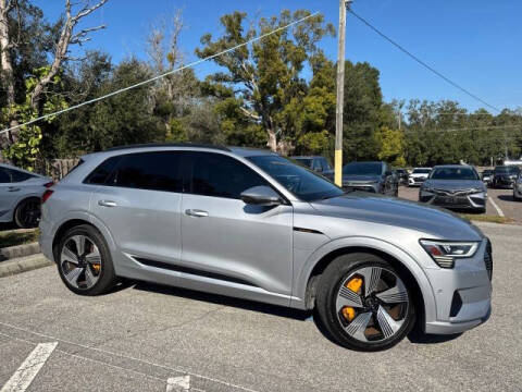 2022 Audi e-tron quattro Premium Plus