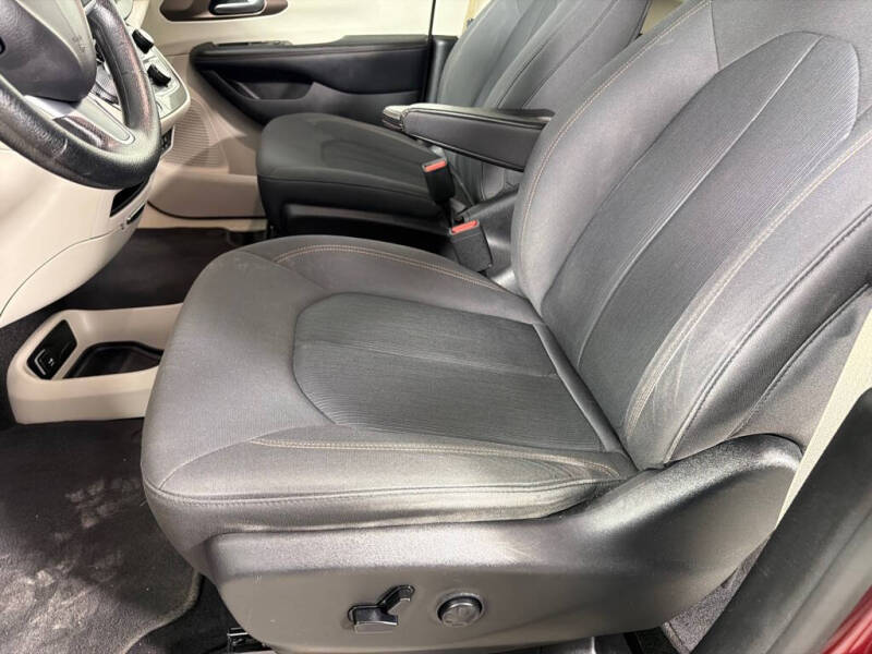 2019 Chrysler Pacifica LX