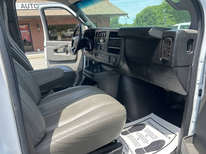 2017 Chevrolet Express 2500