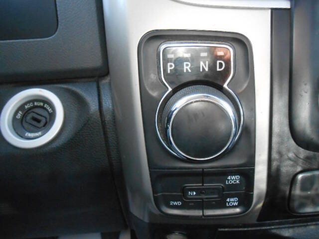 2015 RAM 1500 SLT