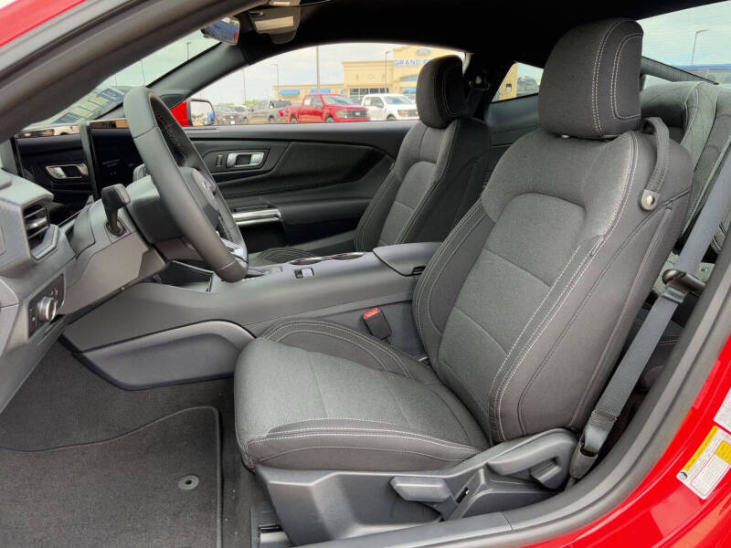 2025 Ford Mustang EcoBoost